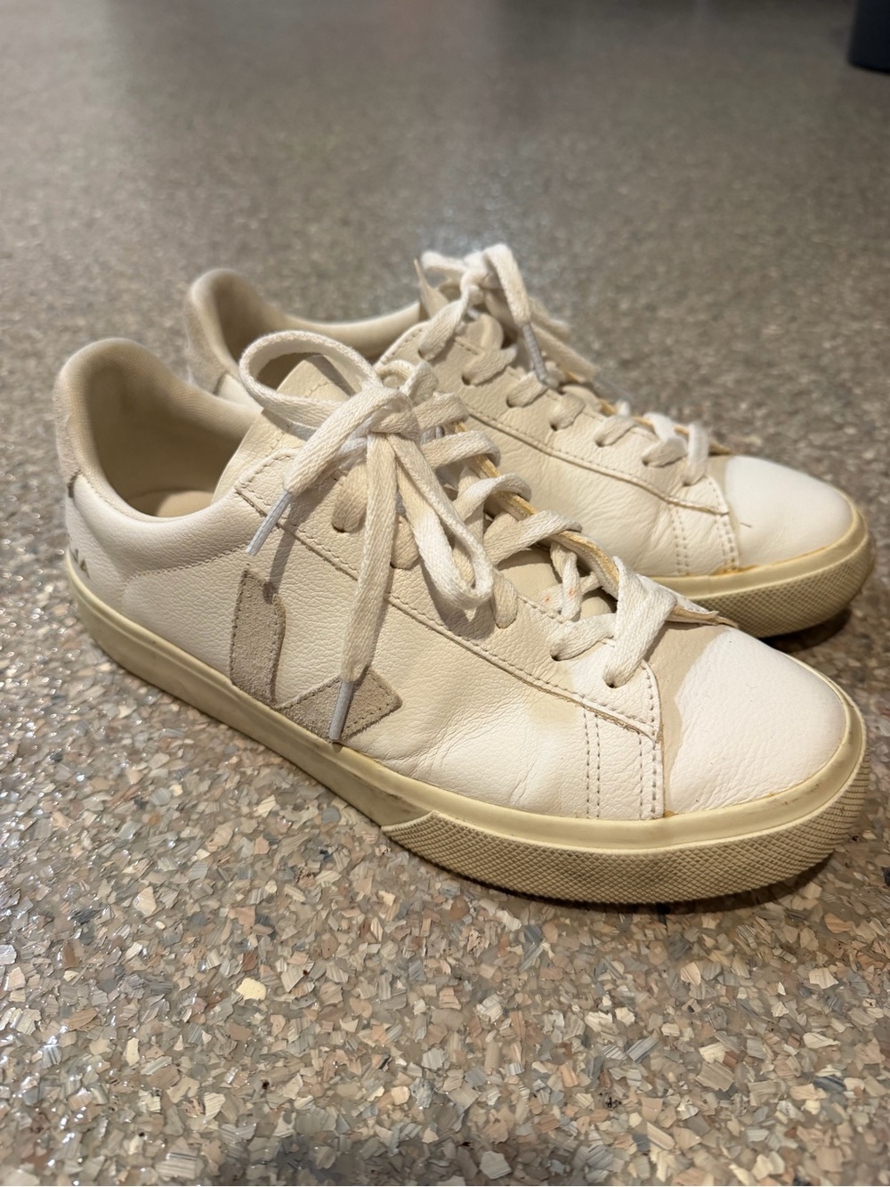 Veja White Cream Leather Low-Top Sneakers